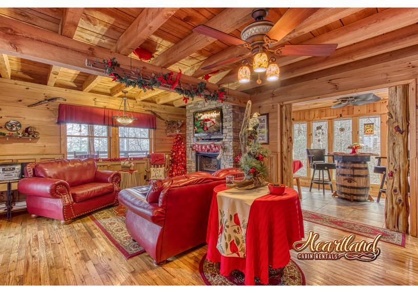 1 Bedroom Honeymoon Pet Friendly Cabin in Gatlinburg