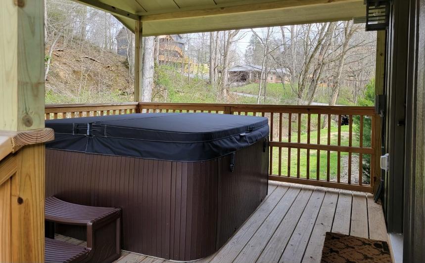 Lazy Creek Cottage