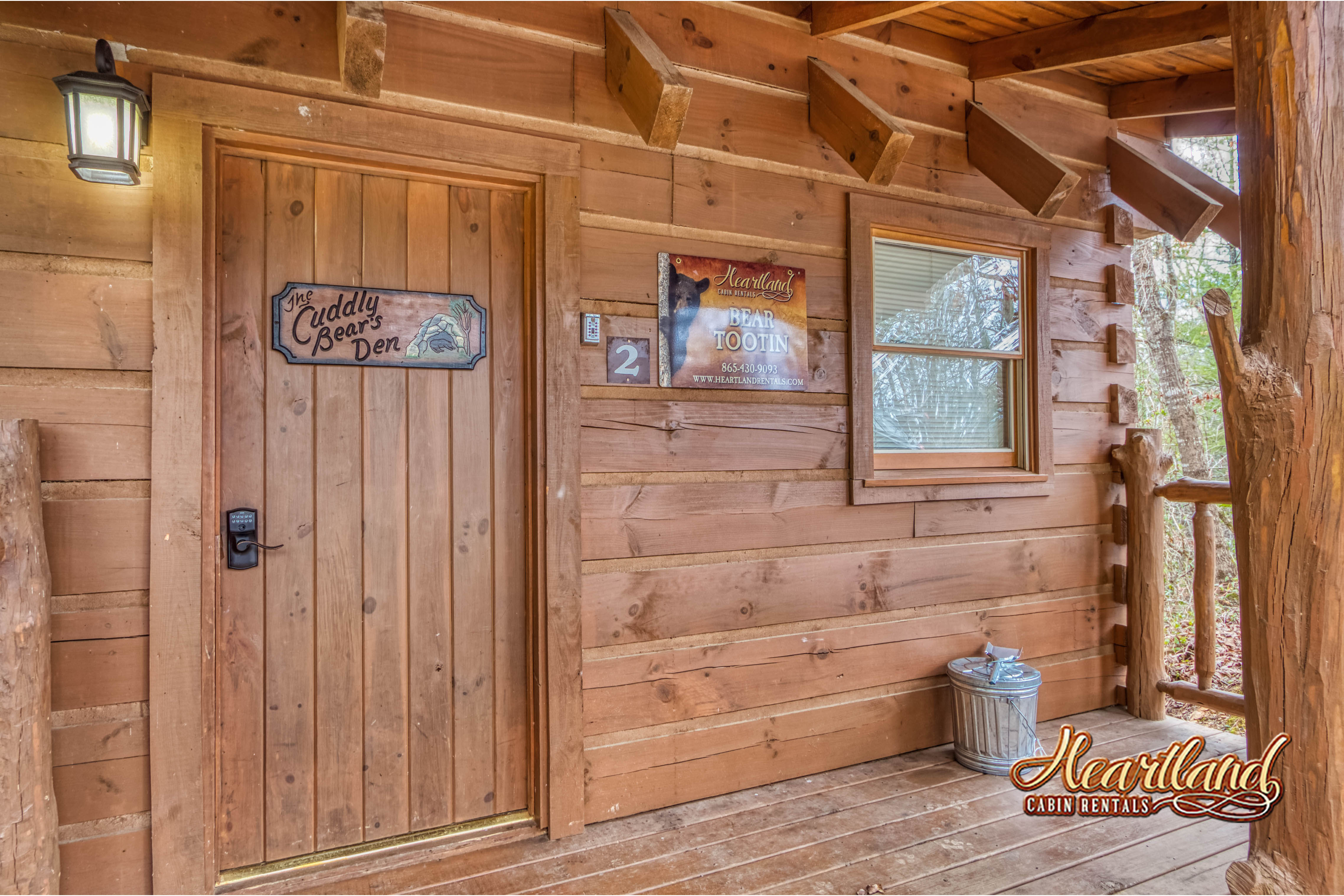 BEAR TOOTIN 1 bedroom Cabin in Gatlinburg, TN