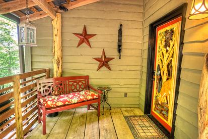 Aspen’s Hideaway front door - 1 bedroom cabin in between Gatlinburg and Pigeon Forge