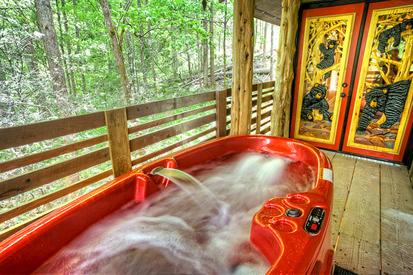 Aspen’s Hideaway hot tub - 1 bedroom cabin in between Gatlinburg and Pigeon Forge