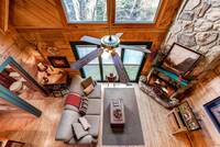 Living Area of this cabin rental in Wears Valley close to Townsend