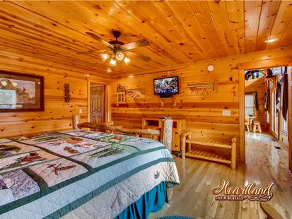 King bedroom of 3 bedroom cabin near Gatlinburg and Pigeon Forge