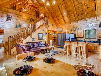 Living room of this 3 bedroom luxury cabin with free wi-fi