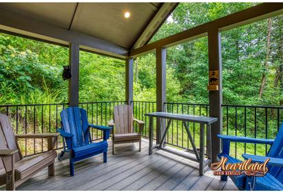CRESCENT MOON CABIN