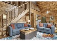 Gatlinburg Cabin - Monte Casa - Living Room