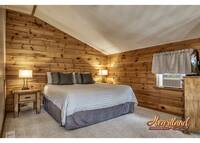 Gatlinburg Cabin - Master Bedroom