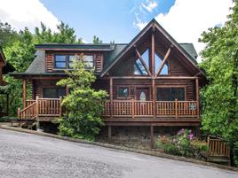 Topsy! 5 bedroom cabin Minutes from Downtown Pigeon Forge at Topsy  in Pigeon Forge TN