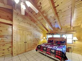 Top Level King suite! at Topsy  in Pigeon Forge TN