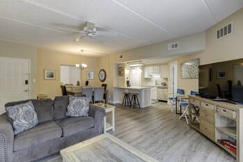 210 Forest Beach Villas Hilton Head  2 Bedroom Cabin Rental