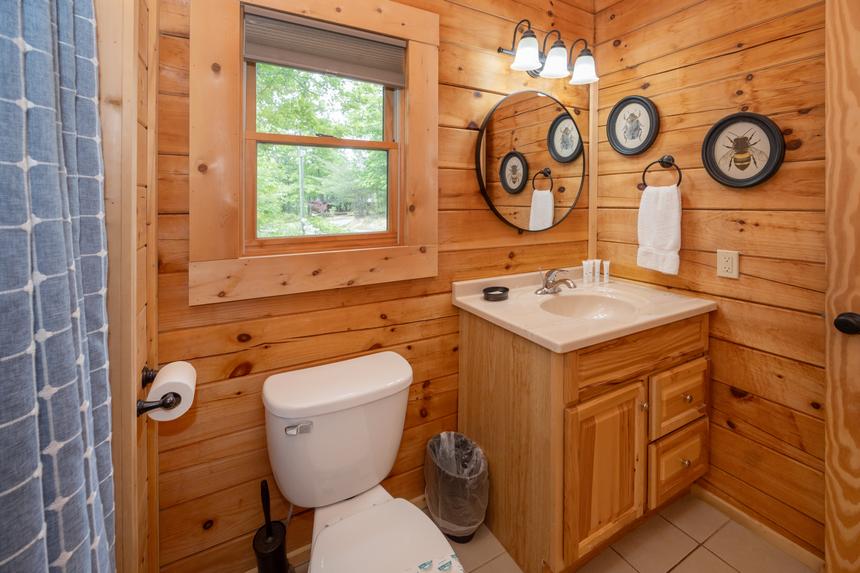 Four Oaks Lodge
