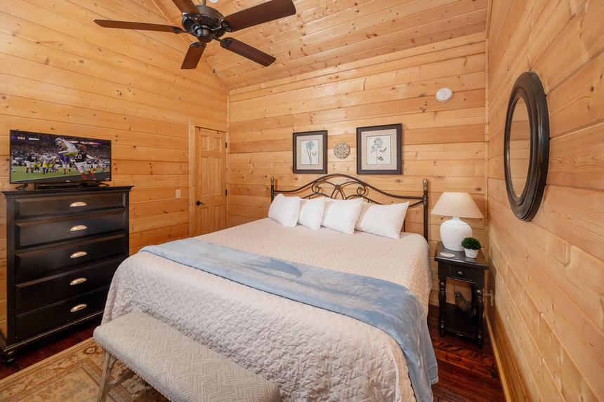 Four Oaks Lodge