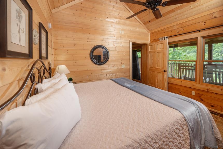 Four Oaks Lodge