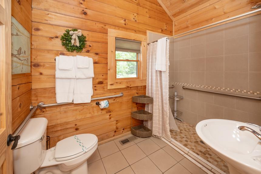 Four Oaks Lodge