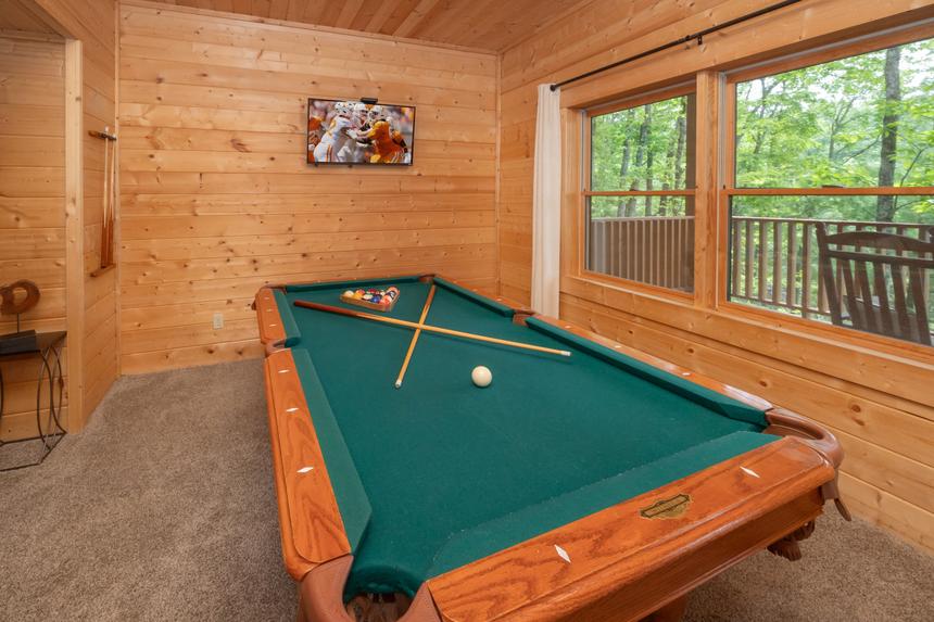 Four Oaks Lodge