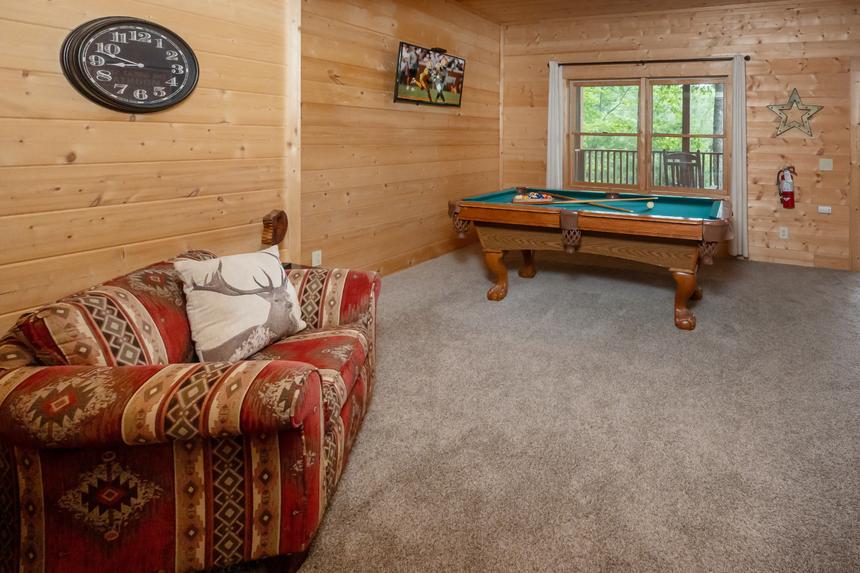 Four Oaks Lodge