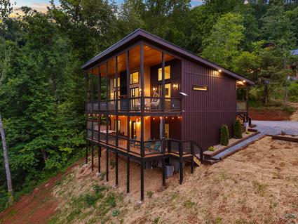 Lonesome Bear Lodge