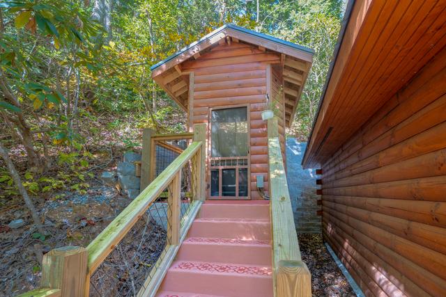 Taken at 282 Cozy Cub in Phase II TN Taken at 282 Cozy Cub in Phase II TN