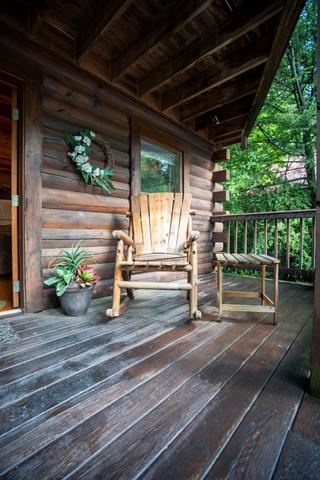 Taken at 26 Bearfoot Landing in Phase I TN
