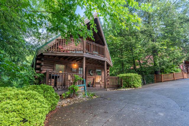 Taken at 26 Bearfoot Landing in Phase I TN