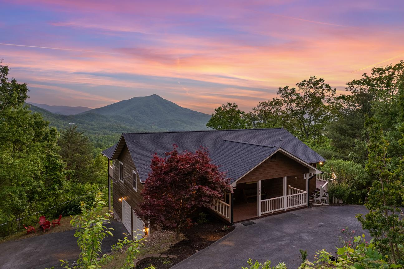 Trapper John's Mountain Lodge