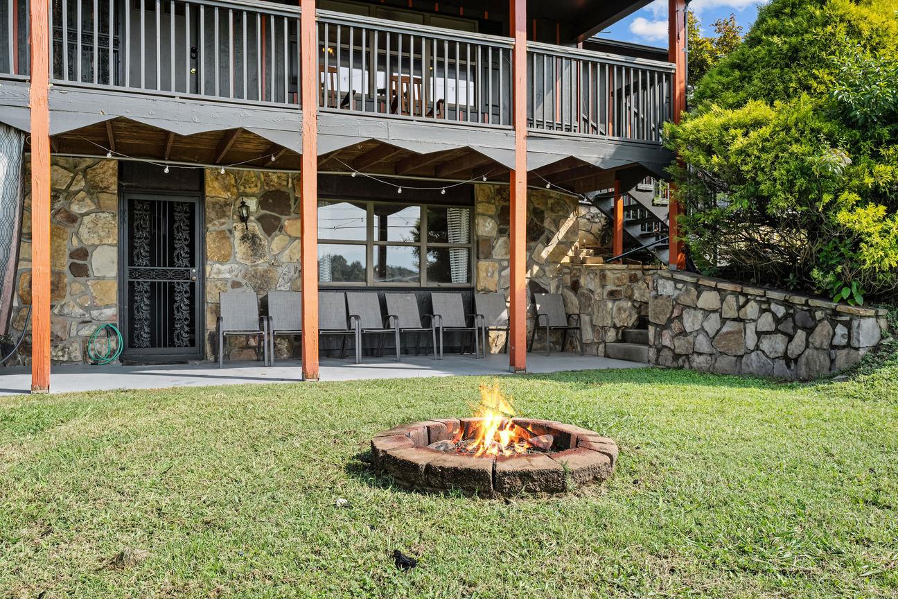 Smoky Inn 