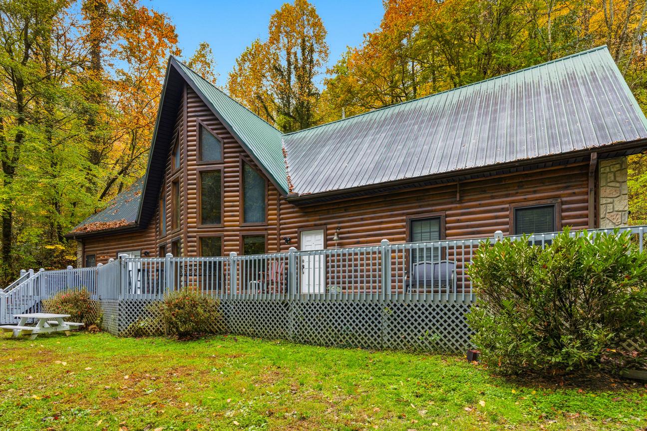 Waterfall Woods Lodge