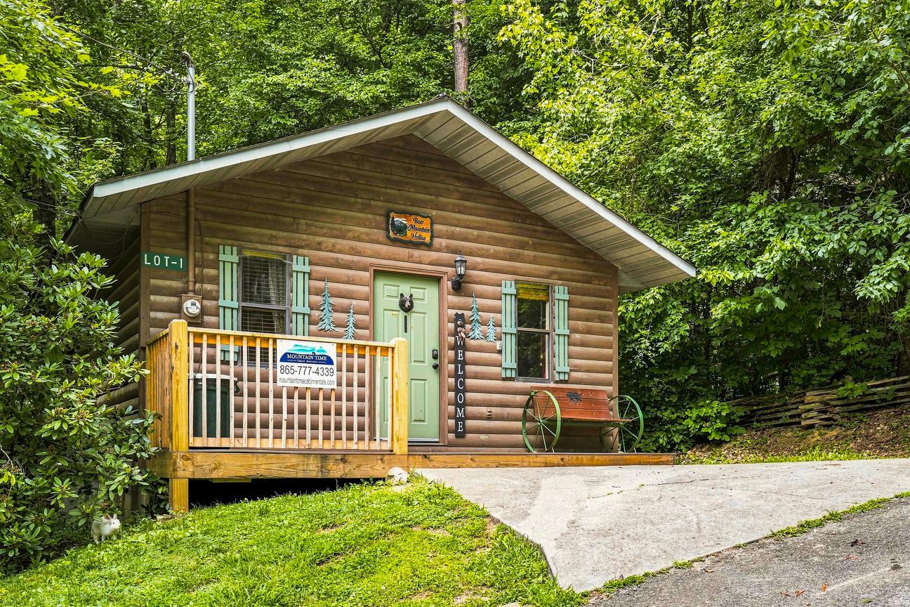 Bear Mountain Hollow