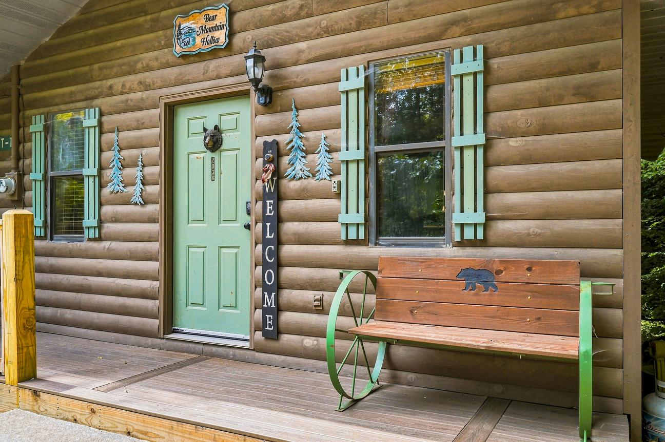 Bear Mountain Hollow