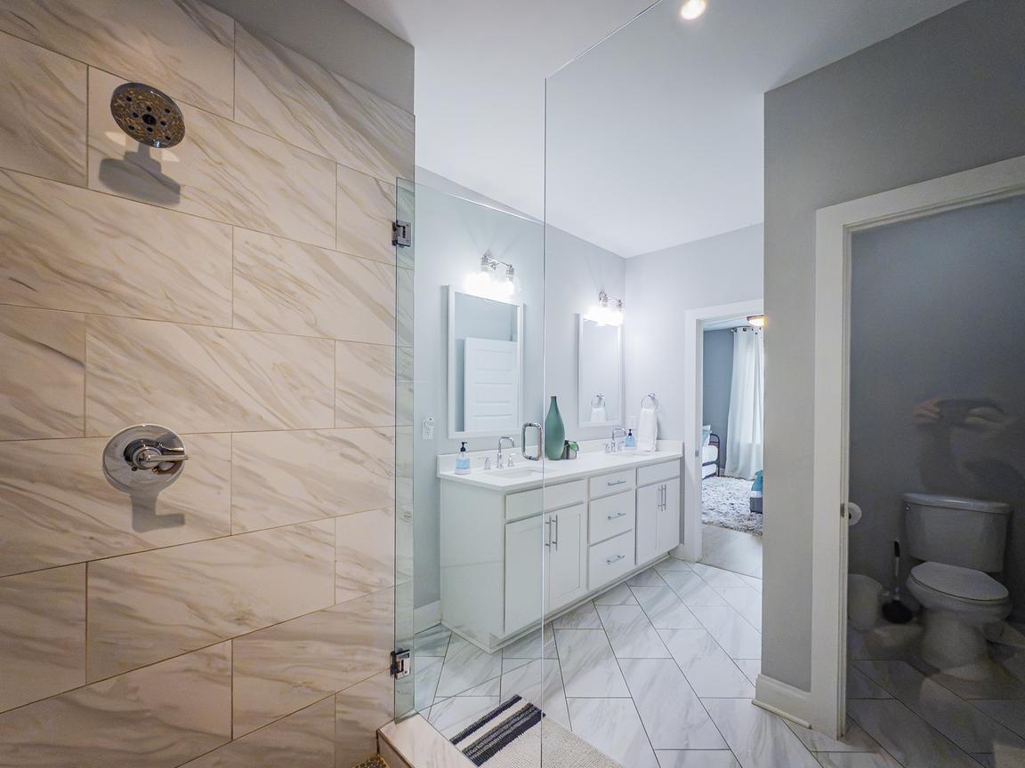 Buena Vista Townhouse near Germantown
