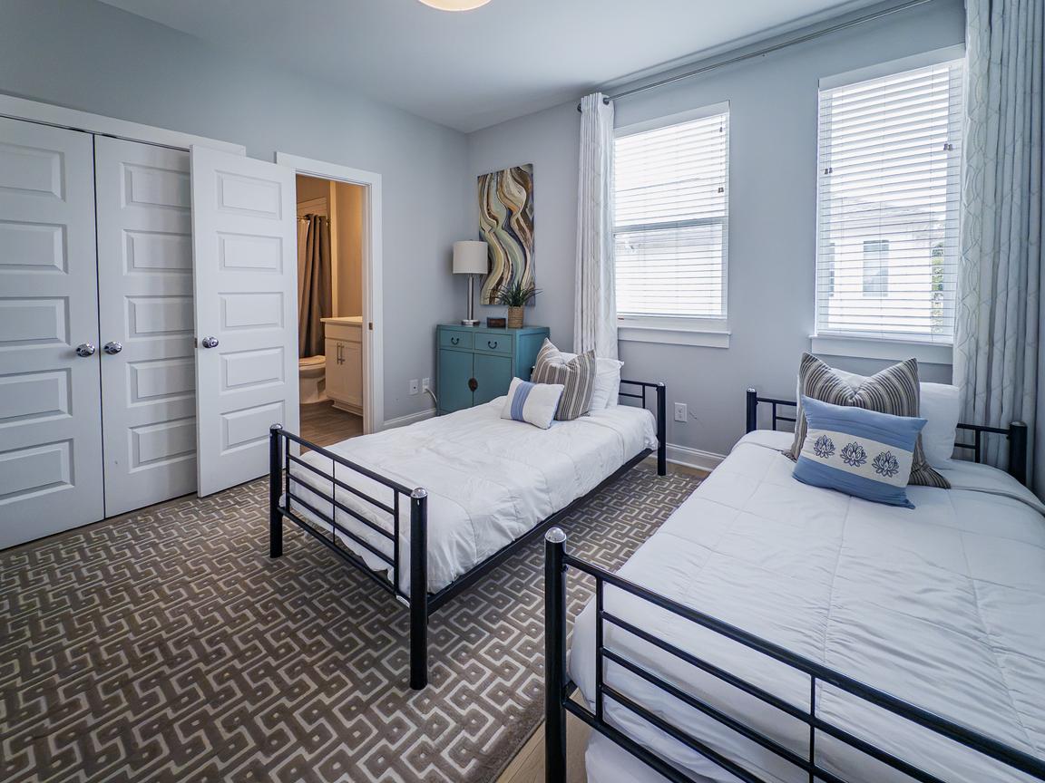 Buena Vista Townhouse near Germantown