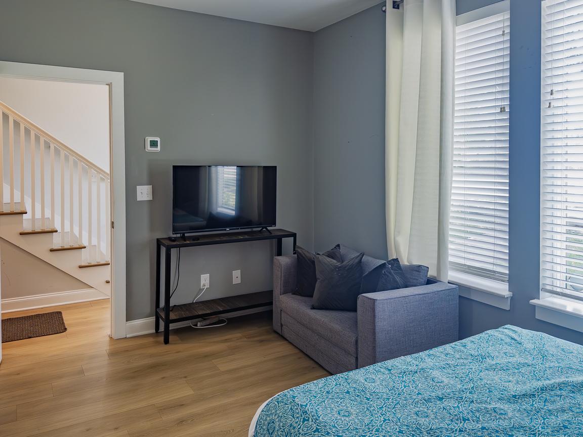 Buena Vista Townhouse near Germantown