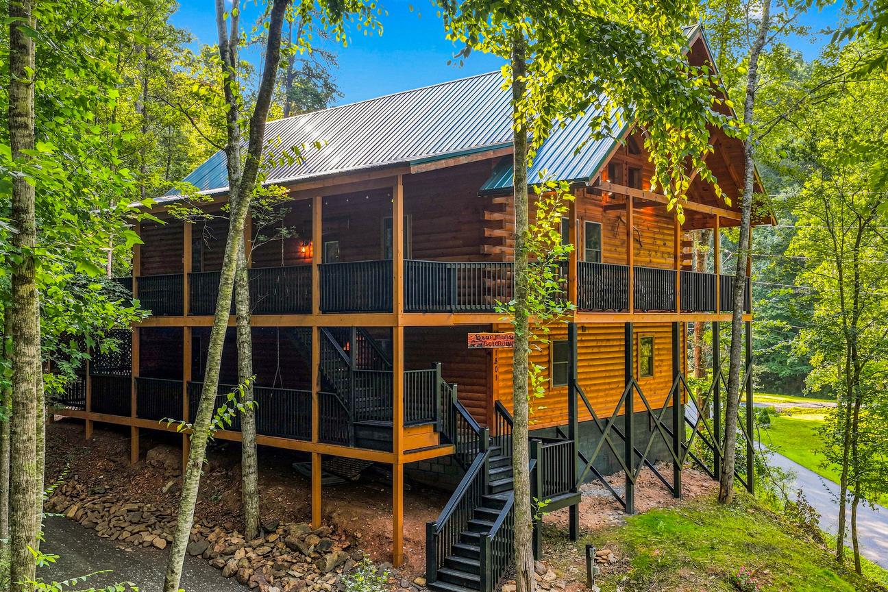 Bear Mansion Getaway