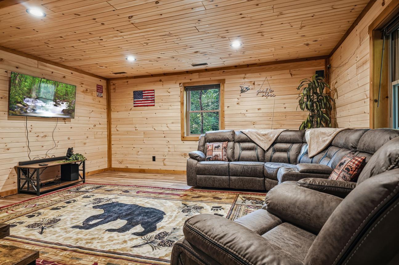 Bear Mansion Getaway