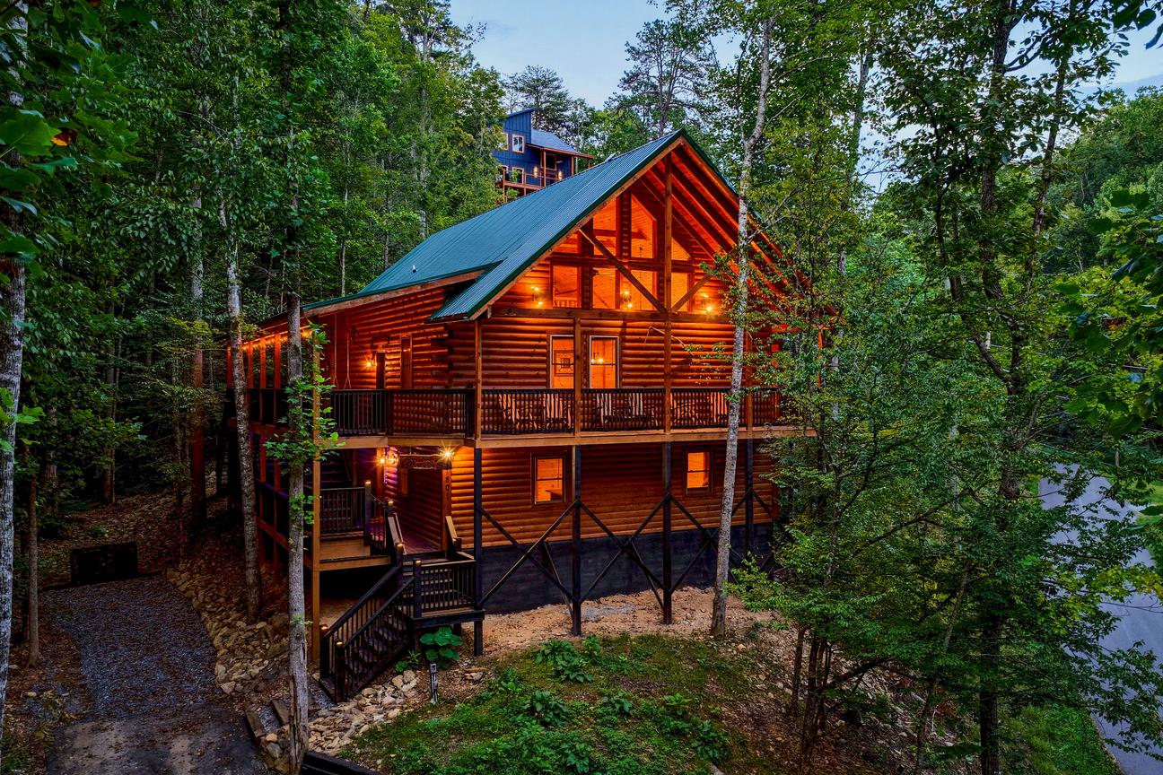 Bear Mansion Getaway