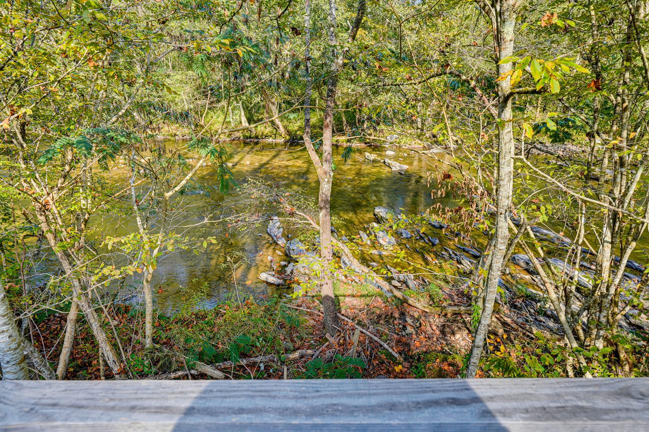 Tranquility River Chalet