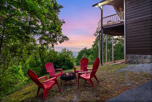 Trapper John's Mountain Lodge