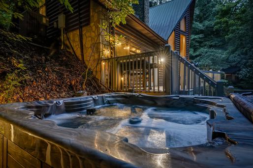 Waterfall Woods Lodge