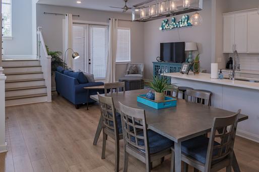 Buena Vista Townhouse near Germantown