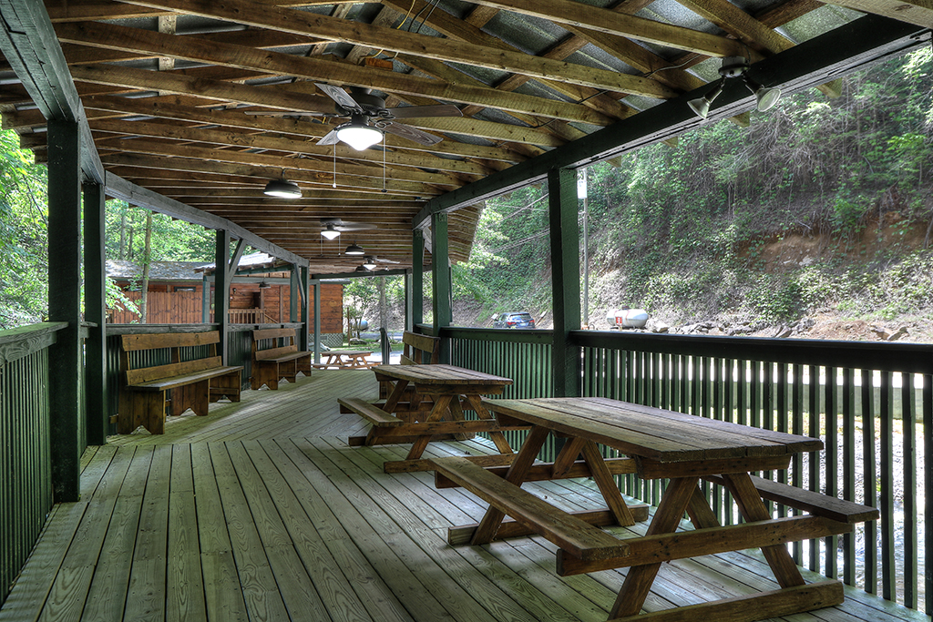 Stone Creek 1 Bedroom Cabin At Parkside Cabin Rentals