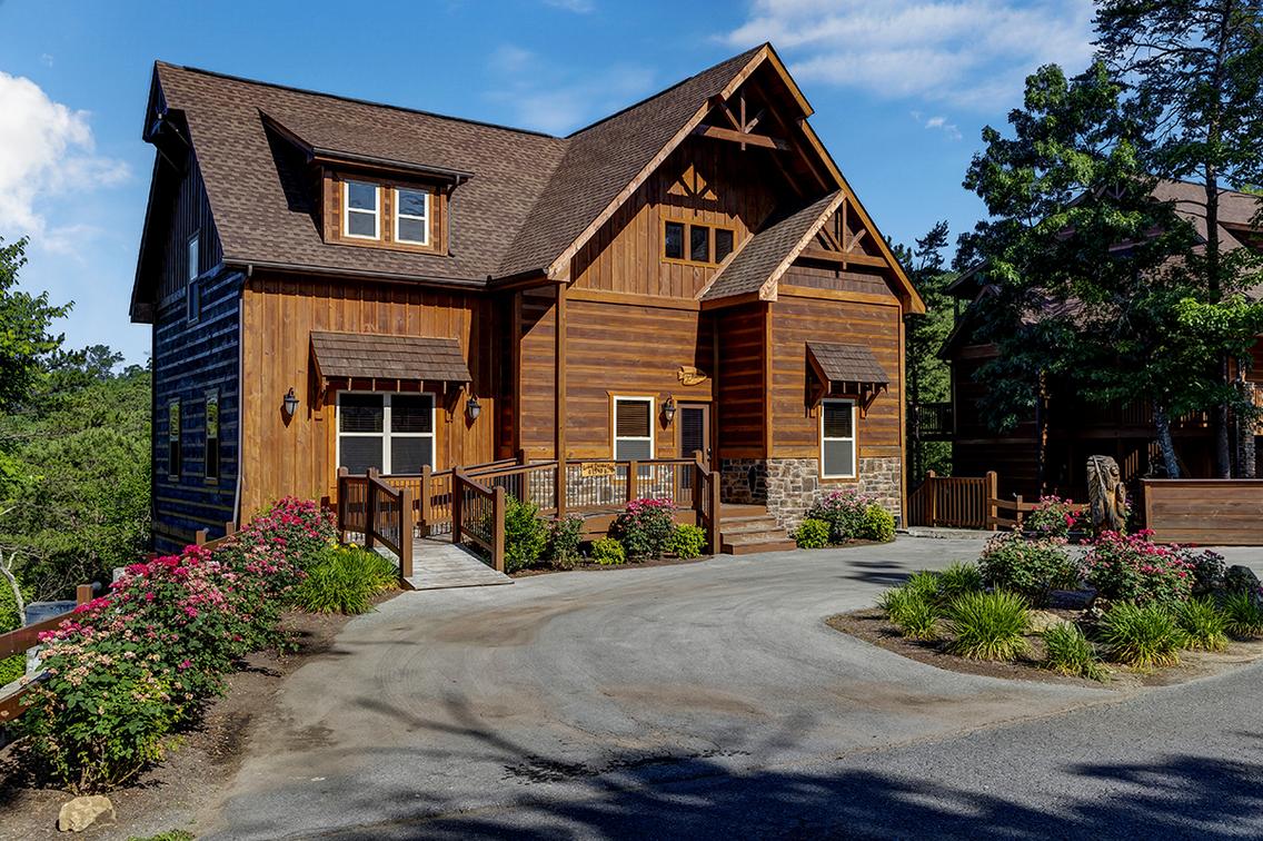 Grand Cherokee Lodge