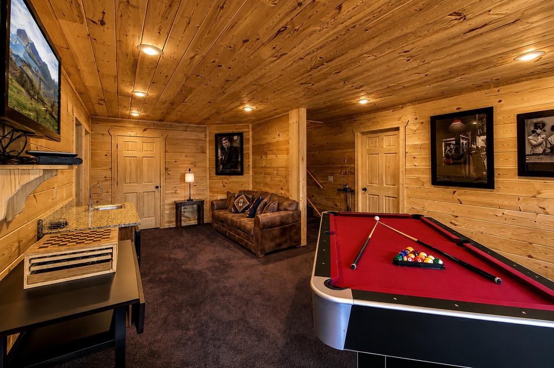 Grand Cherokee Lodge