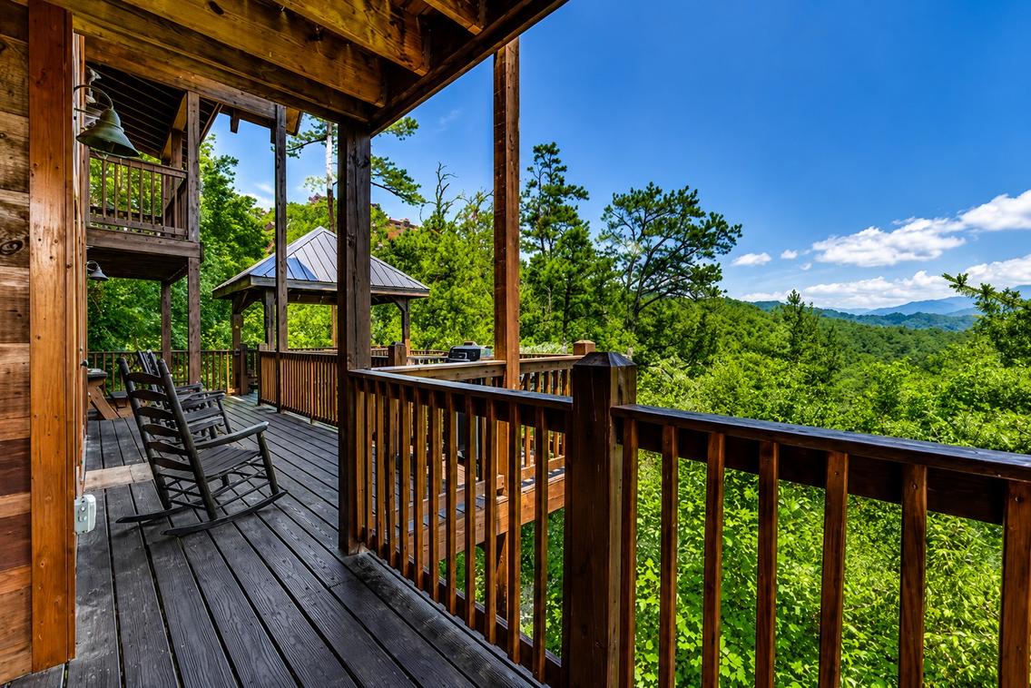 A Suite Mountain View