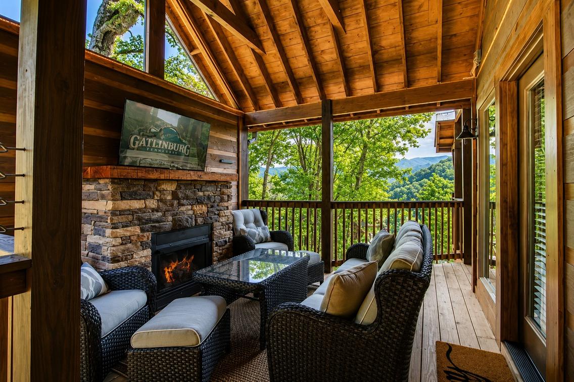 Lazy Bear Lodge