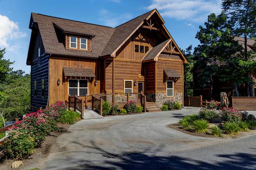 Grand Cherokee Lodge