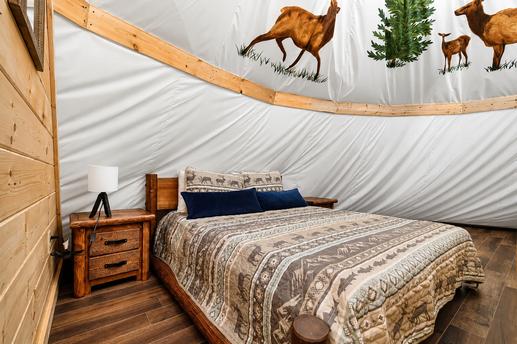 Photo of Arrowhead Queen/Bunk Style
