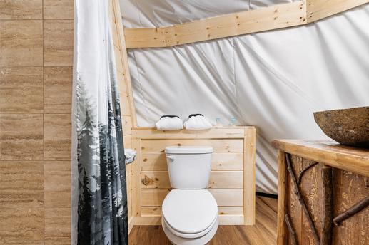 Photo of Cub House Queen/Bunk Style