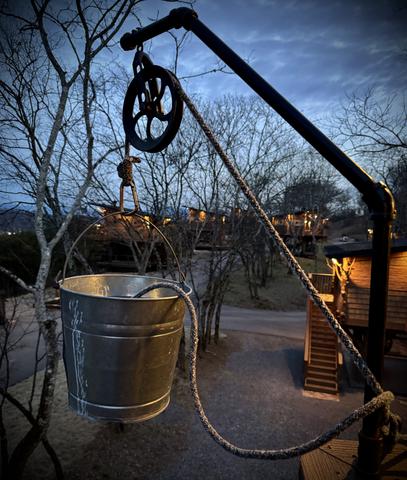 RAISE YOUR FAVORITE SNACKS AND BEVERAGES WITH 2 BUCKET PULLEY'S ON TARZAN & JANE TREEHOUSES AT SANCTUARY TREEHOUSE RESORT IN THE SMOKIES