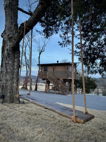 4 PERSON SWING AT SANCTUARY TREEHOUSE RESORT IN THE SMOKY MOUNTAINS - CONVENIENT TO SEVIERVILLE, PIGEON FORGE, DOLLYWOOD, & GATLINBURG