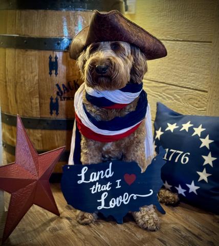 WE ARE PET FRIENDLY - EVERY PET RECEIVES A FREE DOG TOY & BONE UPON ARRIVAL - TAKE THEM ALONG ON THE 1-MILE INTERACTIVE SCAVENGER HUNT ACROSS OUR 40 ACRES